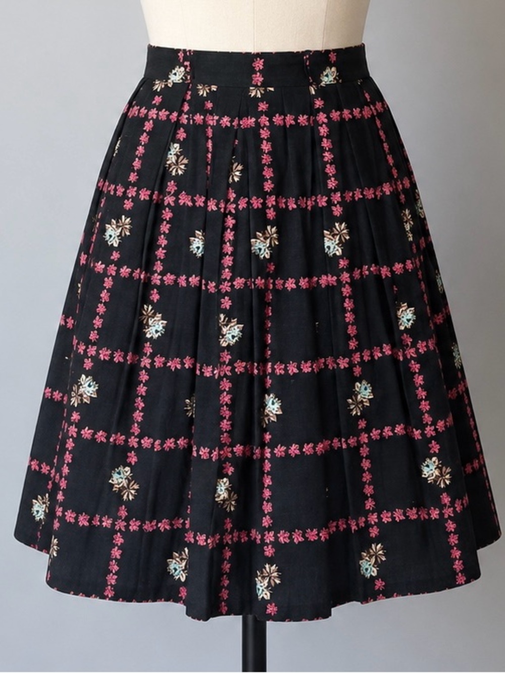 Vintage 1950s Pleated Floral Skirt Size S